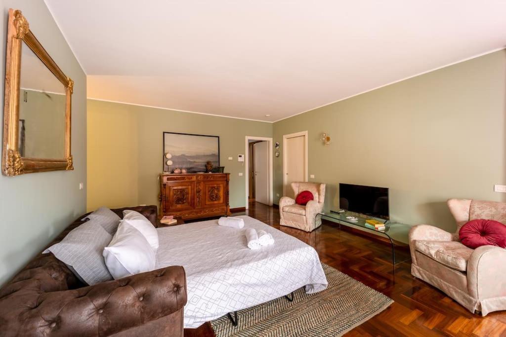 Navigli-duomo Big House With Free Parking • Top! Apartamento Milán